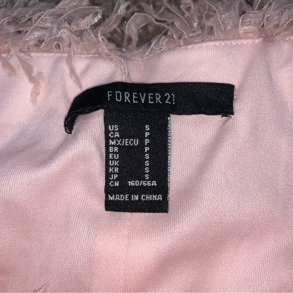 The cutest! Pink “feather” fully lined mini skirt forever 21 SzSmall - Picture 3 of 6